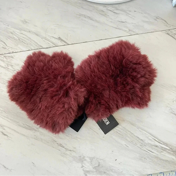 Steve Madden Faux Fur Fingerless Gloves/Mittens​ Stretch Burgundy One Size - Picture 4 of 6